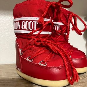 Toddler Red Moon Boots